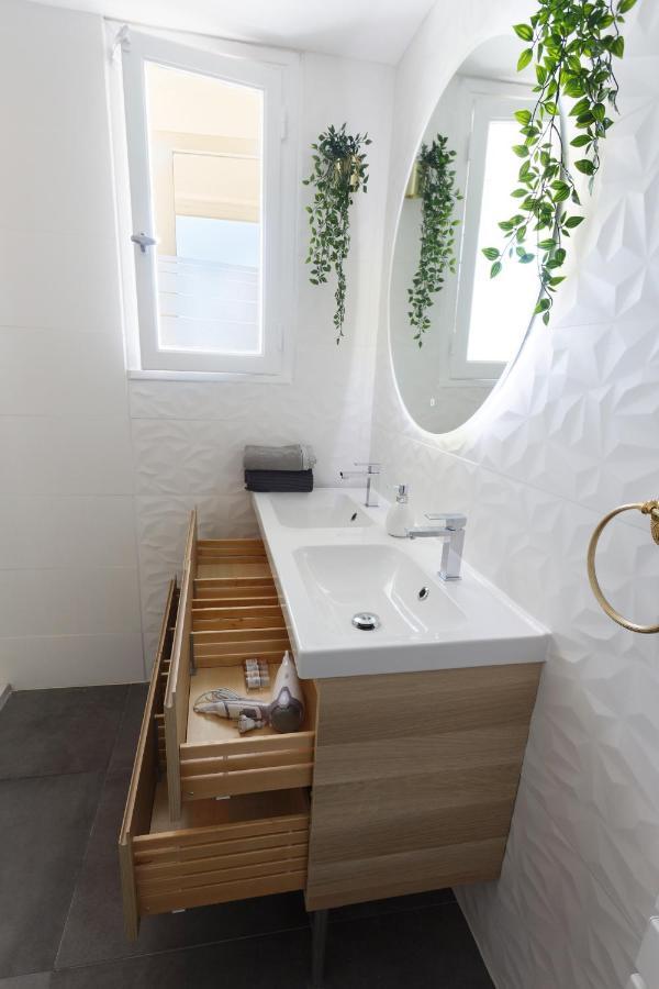 Apartamento Nid Panoramique VUE WOW ! SPAdéco - LoungeZEN - Terrasse ensoleillée - arrivée autonome - Netflix - emplacement idéal - Lumineux - rénové à neuf - Wifi Fibre - Montpellier Exterior foto